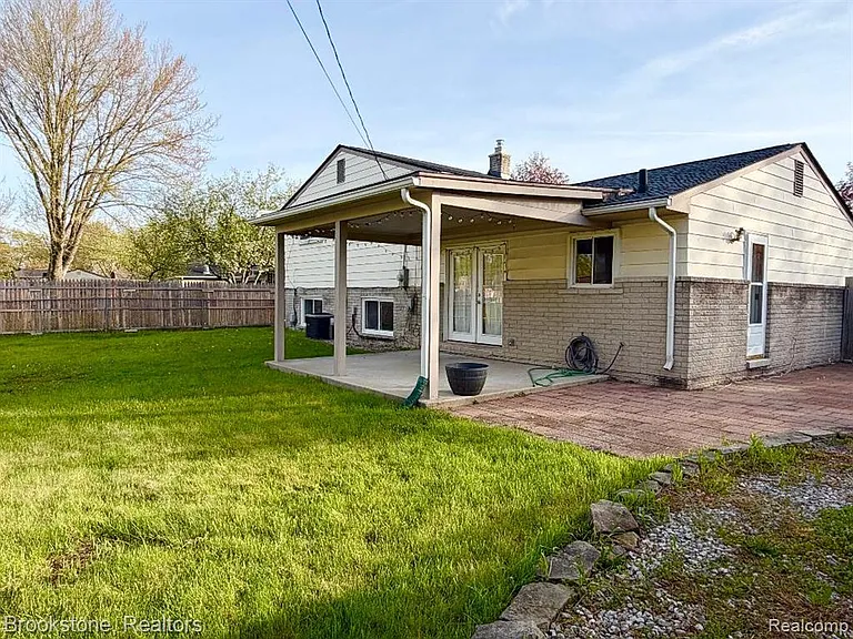 8912 Ardel Dr — Photo 24