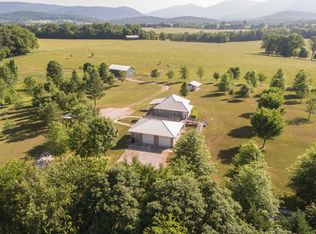 11405 Upper East Valley Rd, Pikeville, TN 37367