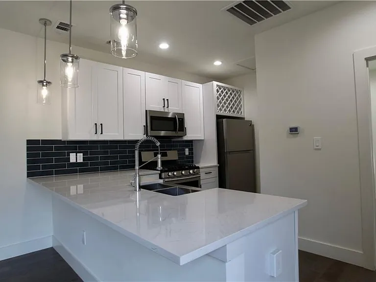 705 Harris Ave #C — Photo 16
