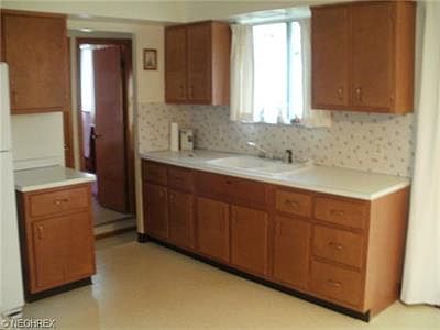 5th image of 13529 Zaremba Dr