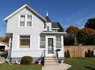 1417 Hawthorne Ave, Two Rivers, WI 54241
