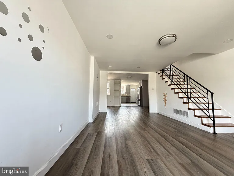 3113 Glenview St — Photo 3