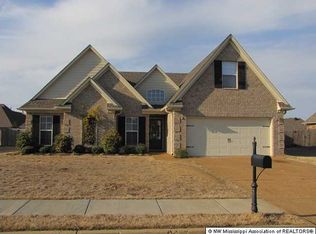 92 Lakefront Dr, Hernando, MS 38632