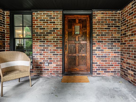 5th image of 5708 Winthrop Ave