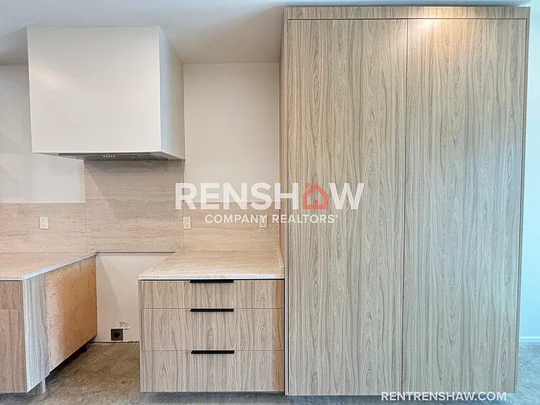 38 Angelus St — Photo 11