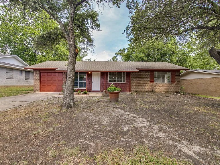 3310 Nashville Ave — Photo 1