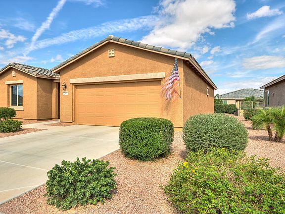 3rd image of 42952 W Sandpiper Dr