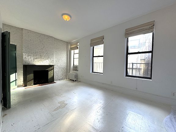 4th image of 82 Christopher St #2R