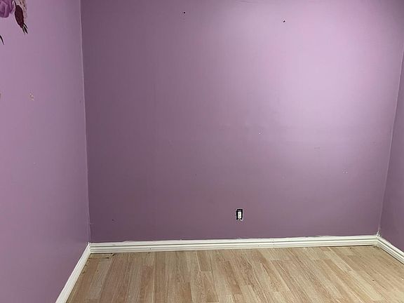 2nd image of 5114 Belmont St