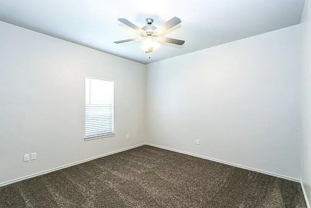 3 bed, 2.0 bath, 1424 sqft, $1,550 — Photo 4