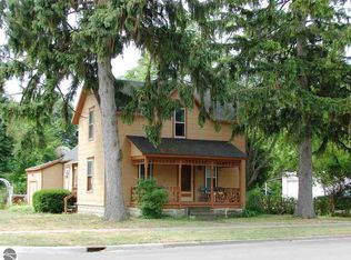 724 E Center St, Ithaca, MI 48847