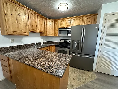 576 W 1045 N #A18 Photo 1