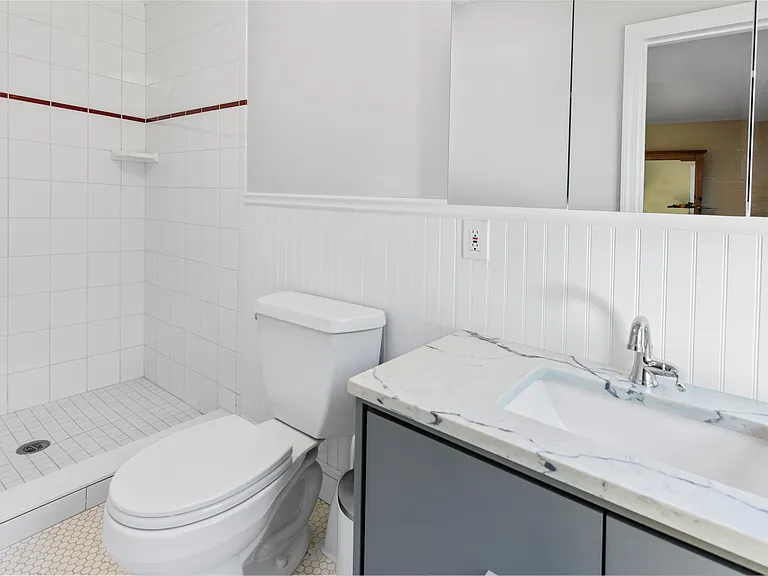 20 Underhill Dr — Photo 16
