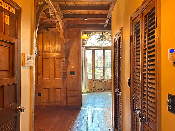 4th image of 819 Stann St #1E