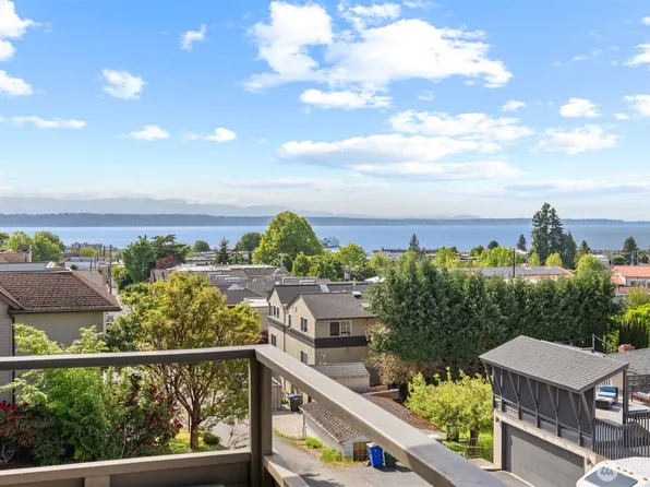 655 Main Street #304, Edmonds, WA 98020