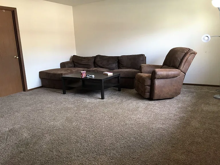 2320 Sessions St — Photo 2