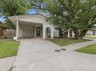 10917 E 16th St, Tulsa, OK 74128
