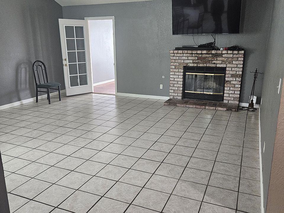 2nd image of 2019 Truman Dr