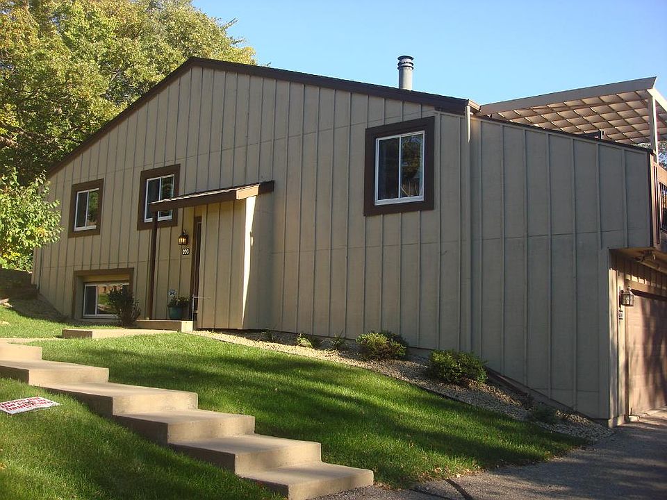 1st image of 203 River Woods Ln