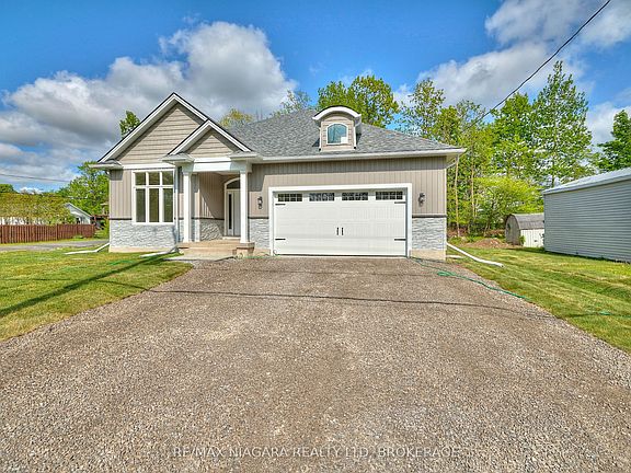 2nd image of 196 Bernard Ave