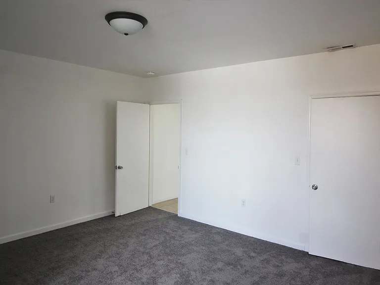 2516 N. Charles St. — Photo 12