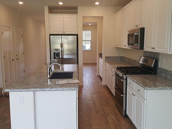 3rd image of 8000 Ryland Dr