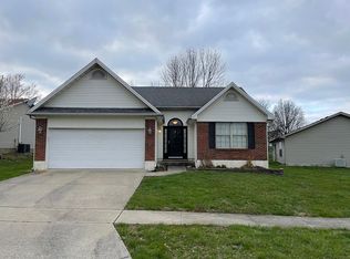 402 Effrain Ct, Paris, KY 40361