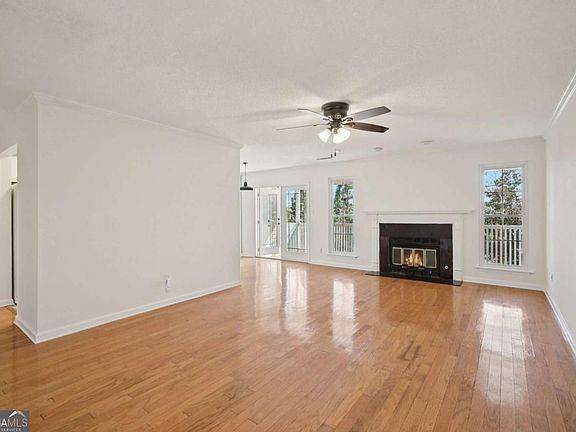 2nd image of 1750 Clairmont Rd APT 21