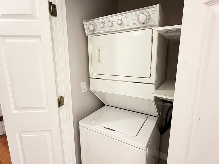 1477 N Donahue Dr #2106 — Photo 3