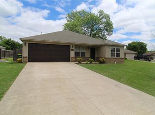 6680 Arrowhead Cv, Springdale, AR 72762
