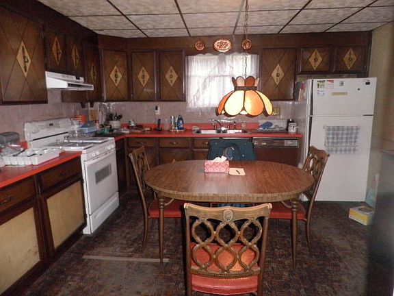 3rd image of 256 Mill Creek Ave