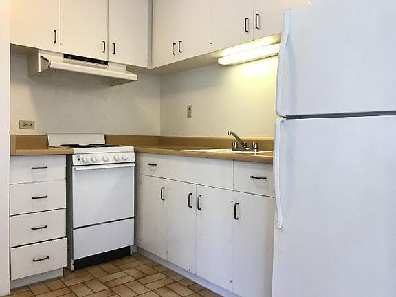 5th image of 3151 Monsarrat Ave APT 301
