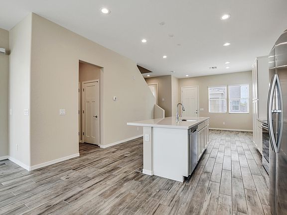 4th image of 15714 W Polk St #82