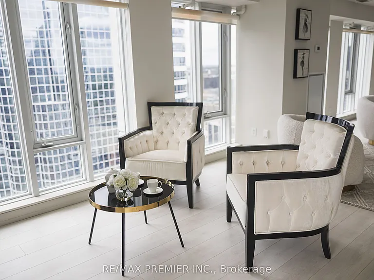 210 Victoria St #4407 — Photo 13