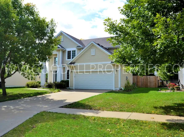 5728 NW 92nd Ct, Johnston, IA 50131