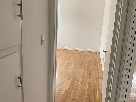 5th image of 1139-1141 S Holt Ave #3