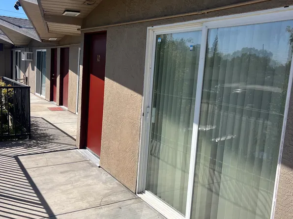 1305 W El Monte St APT 10, Stockton, CA 95207