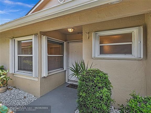 2nd image of 5249 W Lakes Dr