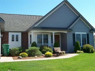 1071 Channing Woods Dr, Webster, NY 14580