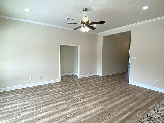 3rd image of 902 Dove Chase Ln