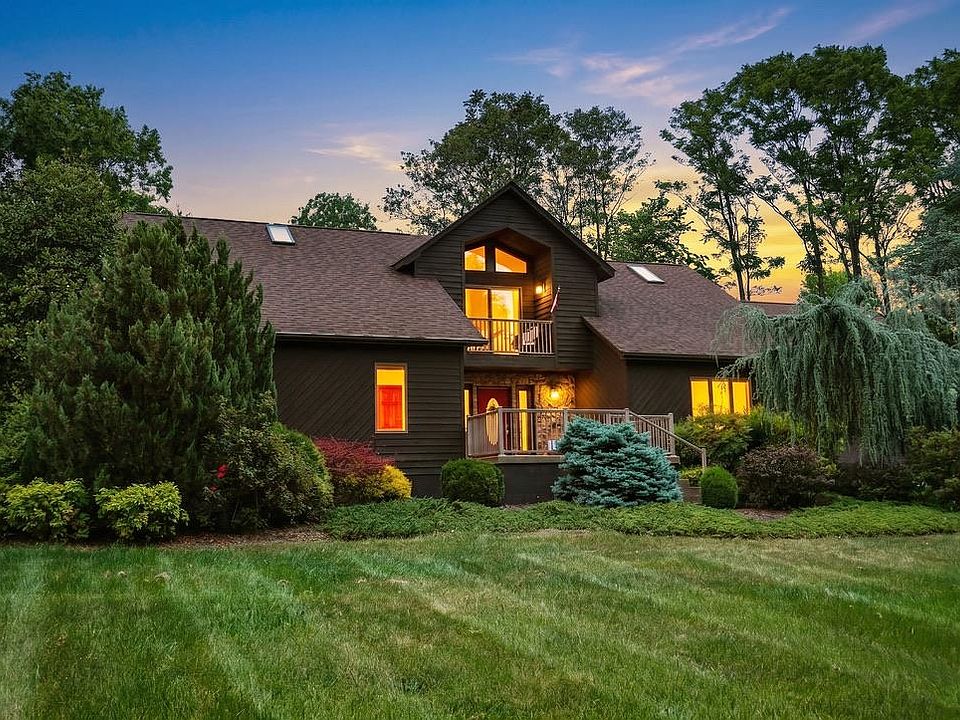 1st image of 726 Ladd Rd