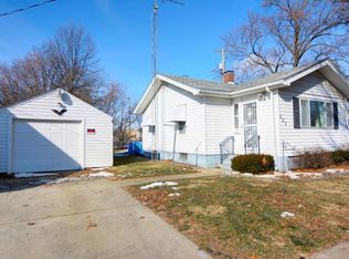 227 S 23rd St, Decatur, IL 62521