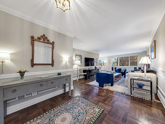 3rd image of 12 Beekman Pl APT 3A