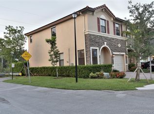 16475 SW 42nd Ter, Miami, FL 33185