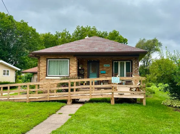 615 N Meadow St, Geneseo, IL 61254