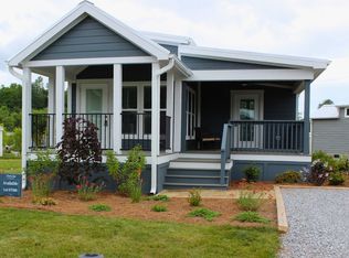 Swayback - 2 Bedrooms Plan, The Hamlet, Flat Rock, NC 28731