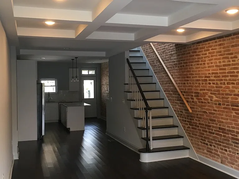 227 S East Ave — Photo 13