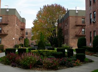 215-29 48th Ave #2D, Oakland Gardens, NY 11361