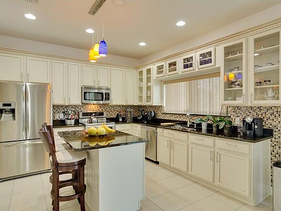 3rd image of 5107 Cape Hatteras Dr