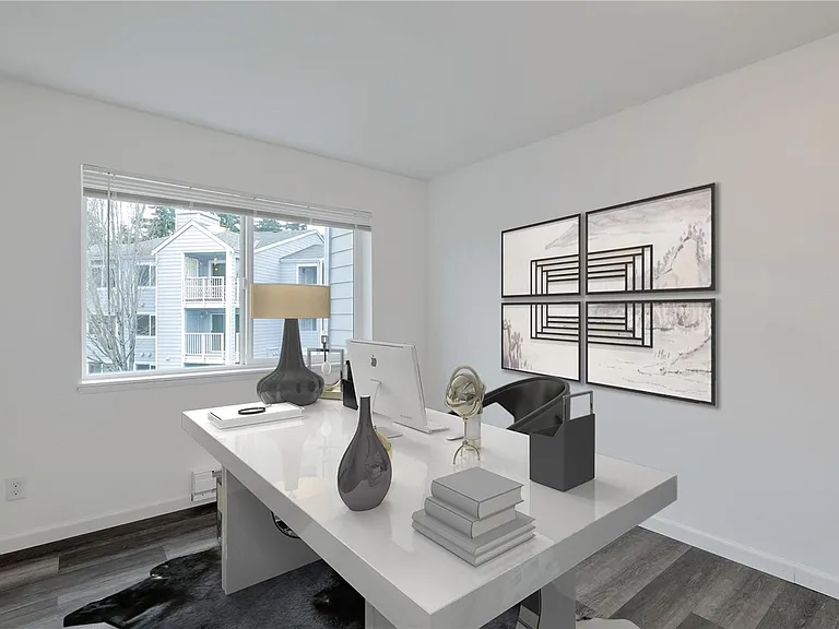 975 Aberdeen Ave NE #B204 — Photo 4